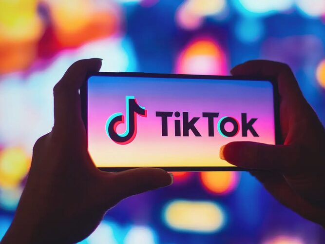 Noticia Radio Panamá | Multarán hasta con $10 mil a quienes usen Tik Tok en Montana