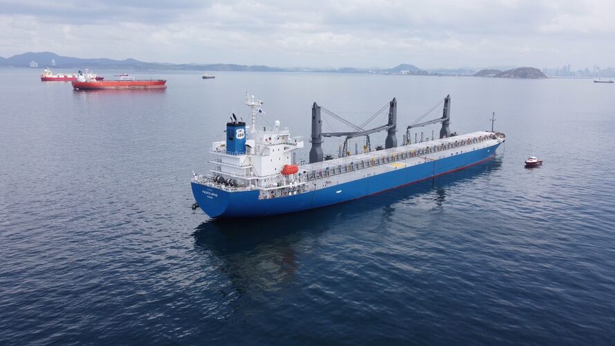 Noticia Radio Panamá | Autoridad Marítima de Panamá entrega orden de proceder para modernización tecnológica del registro de naves