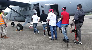 Noticia Radio Panamá | “Panamá deporta a 10 colombianos por representar peligro para la seguridad colectiva”