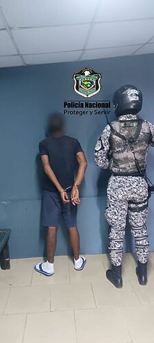 Noticia Radio Panamá | Arrestan a limpia parabrisas que agredió a conductor en Bella Vista, tenía 12 órdenes de captura