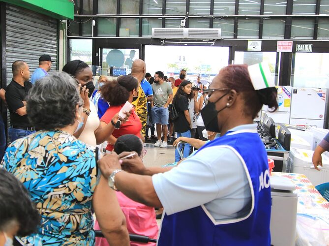Noticia Radio Panamá | Tras éxito de vacunación contra la influenza Minsa continuará con jornada extramuros en todo el país