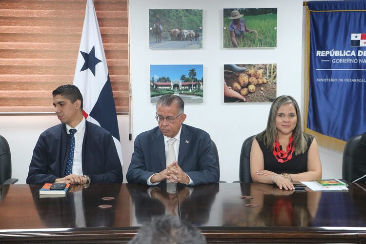 Noticia Radio Panamá | MIDA lanza plataforma digital de trazabilidad de pagos de incentivos y compensación a productores