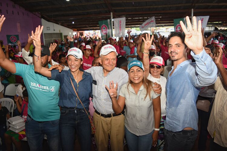 Featured image for “Yanibel Ábrego se reúne con simpatizantes de Chepo, en busca del voto para las primarias de CD”