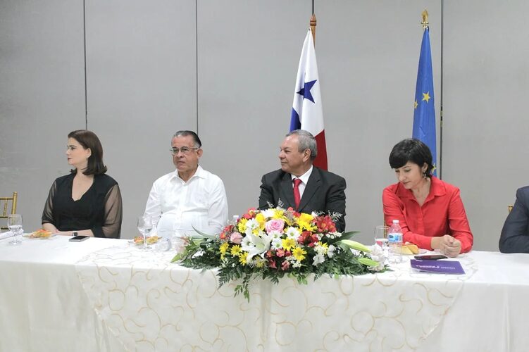 Noticia Radio Panamá | Ministro del MIDA y embajadores europeos realizan gira de trabajo en Veraguas