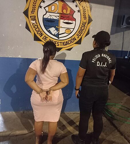 Featured image for “Policía captura a mujer con condena de 8 años de prisión en Colón”
