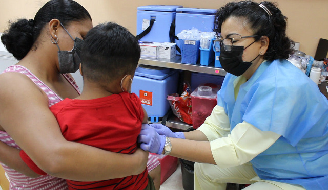 Noticia Radio Panamá | Cuadros respiratorios mantienen a 36 niños hospitalizados en el Hospital de Especialidades Pediátricas