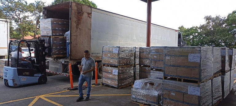 Noticia Radio Panamá | Cierres en la Interamericana impiden salida, hacia Chiriquí, de camiones llenos de medicamentos