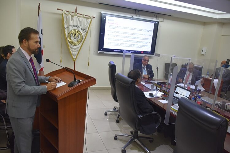Noticia Radio Panamá | Junta Directiva de la CSS recibió informe de valuación actuarial