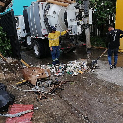 Noticia Radio Panamá | Sacan de todo de las estaciones de bombeo en la provincia de Colón