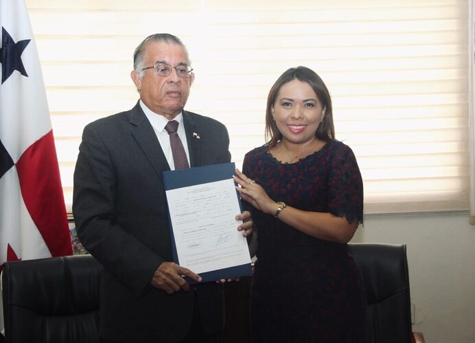 Featured image for “Toma posesión nueva directora de la Autoridad de Recursos Acuáticos de Panamá”
