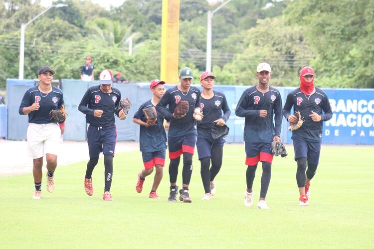Noticia Radio Panamá | Pre-Selección Sub 18 en partidos de fogueo ante peloteros veragüenses