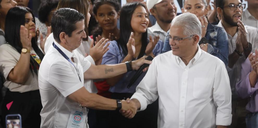 Featured image for “CD y Panameñista: Una alianza política repetida rumbo a las elecciones de 2024”