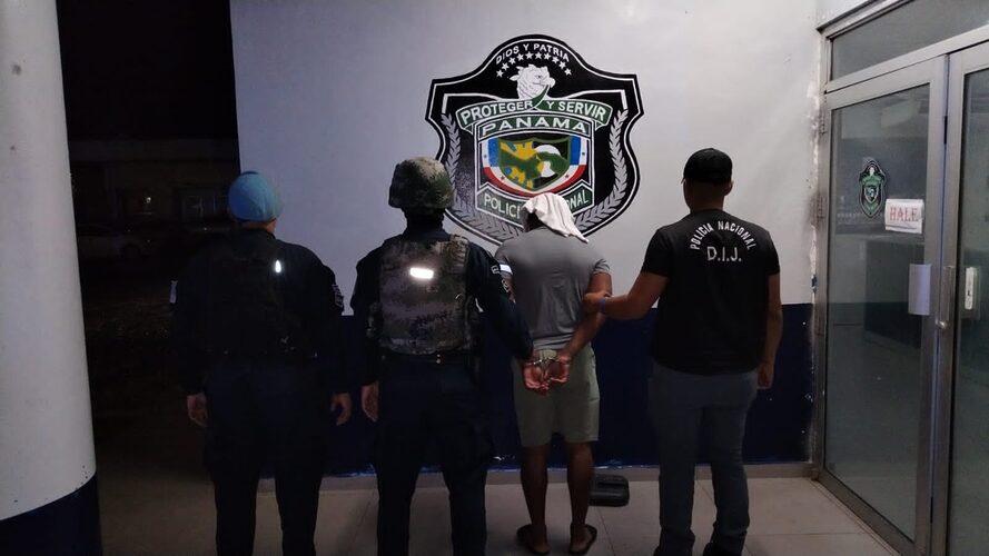 Featured image for “Policía aprehende a presunto homicida de futbolista en Colón”