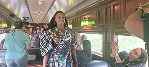 Noticias Radio Panamá | “Diseñador Jean Decort realiza primera Pasarela Interoceánica en un tren en movimiento como apoyo a la campaña #ElCambioComienzaporMí”