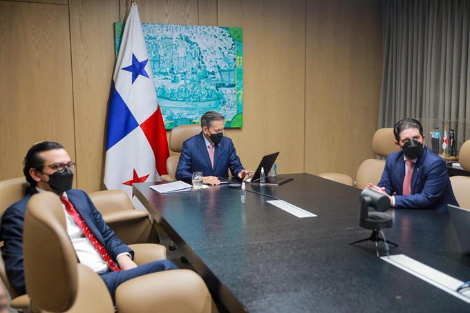 Noticia Radio Panamá | Gabinete aprueba extender por un mes más el precio del galón de combustible solidario