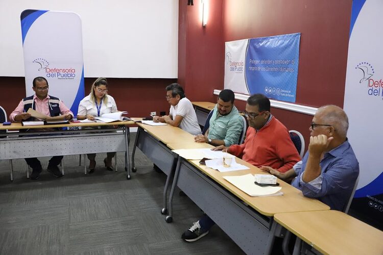 Noticia Radio Panamá | Defensoría atiende queja por la Asociación Nacional de Pacientes Renales y Familiares