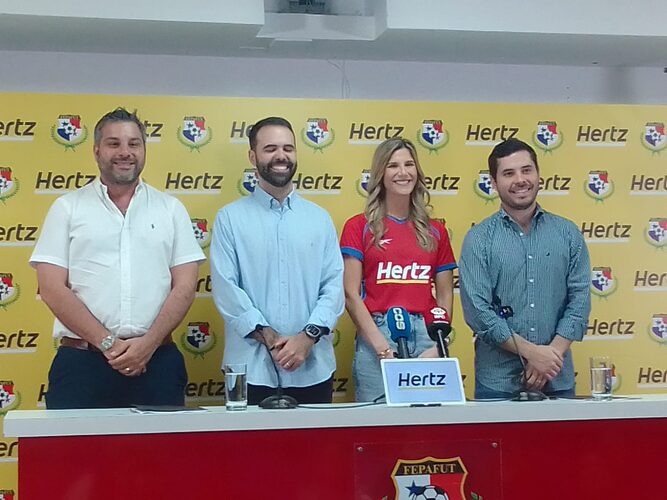 Featured image for “Hertz Firma Acuerdo de Patrocinio de Largo Plazo con la Federación Panameña de Fútbol”