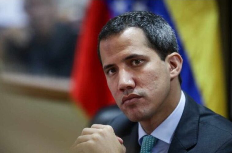 Featured image for “Venezuela emite orden de arresto internacional contra Juan Guaidó”