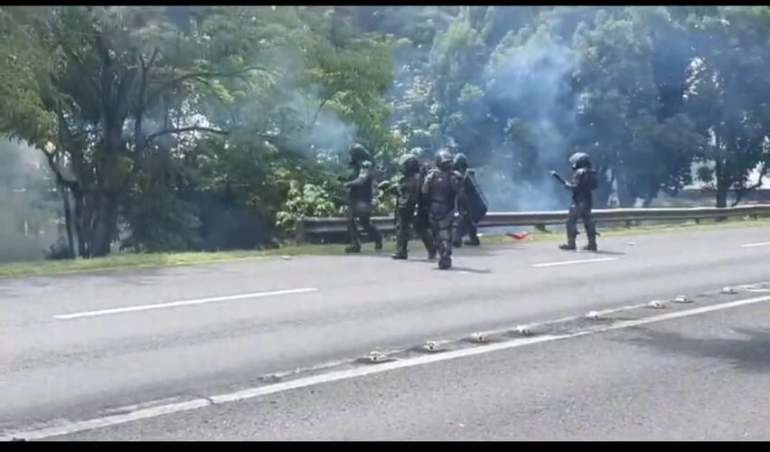Noticia Radio Panamá | Policía aprehende a seis menores por vandalismo en manifestaciones