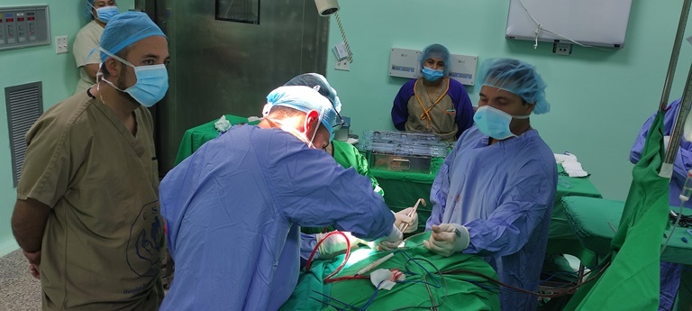 Featured image for “En Aguadulce se realiza primera cirugía de Centroamérica a paciente con párkinson”