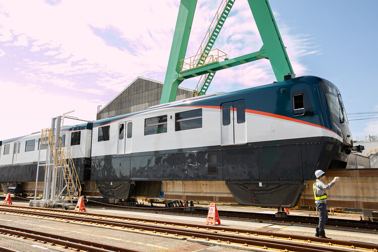 Noticia Radio Panamá | Primer tren de la Línea 3 se encuentra en fase de pruebas en fábrica de Japón