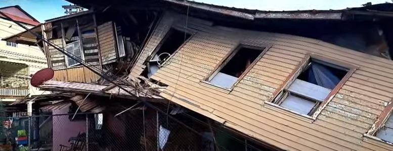 Noticia Radio Panamá | Colapsa un viejo caserón en calle sexta Colón
