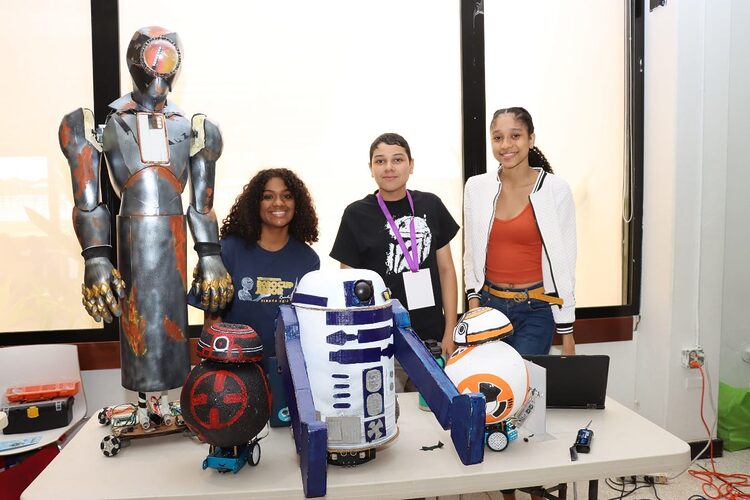 Noticia Radio Panamá | La XI Competencia RoboCup Junior Panamá abrirá inscripciones en enero de 2024