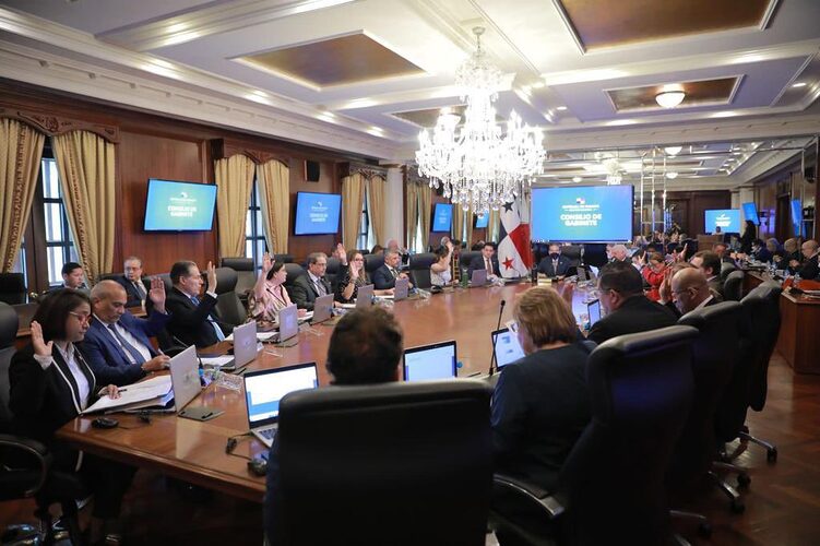 Featured image for “Consejo de Gabinete reduce más de $2 mil millones al proyecto de ley de Presupuesto General del Estado para el 2024”