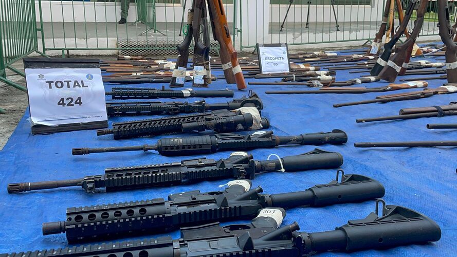 Noticia Radio Panamá | Un total de 424 armas de fuego fueron destruidas en ceremonia en la policía de Ancón