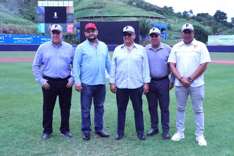 Featured image for “Alcaldía de Panamá y Fedebeis firman contrato de patrocinio para Campeonato Juvenil y Mayor”