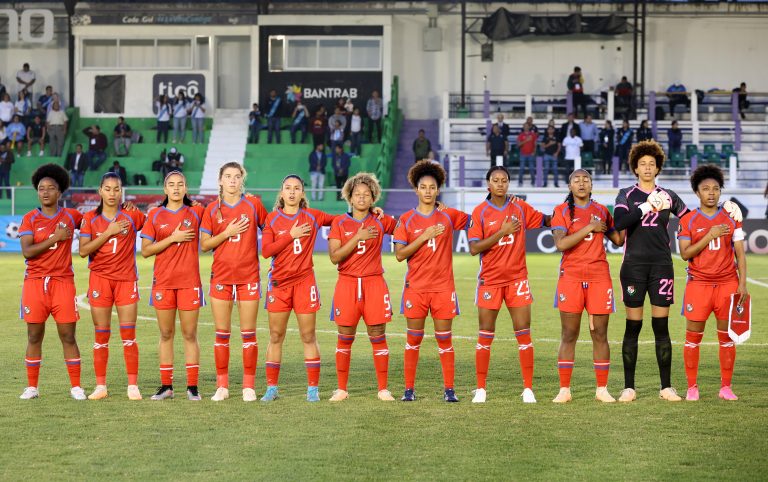 Noticia Radio Panamá | Selección Femenina inicia sus entrenamientos con miras a la Copa Oro
