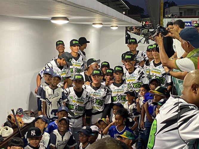 Featured image for “Panamá Oeste empieza con buen pie en el Béisbol Juvenil”