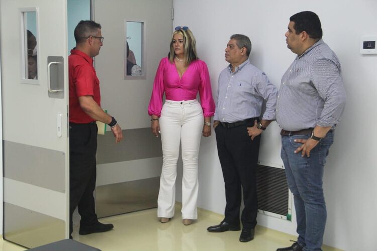 Featured image for “Regiones de salud de Herrera y Los Santos unen fuerzas para crear un Centro Urológico para Azuero”