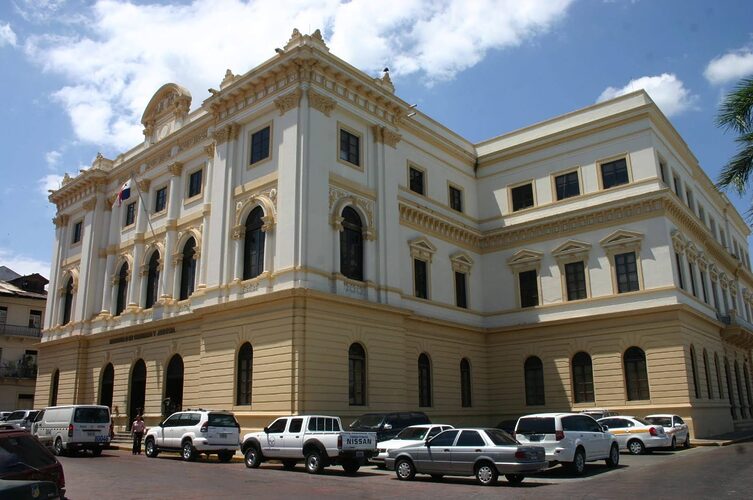 Featured image for “Ministerio de Gobierno se muda del Casco Viejo a Condado del Rey”