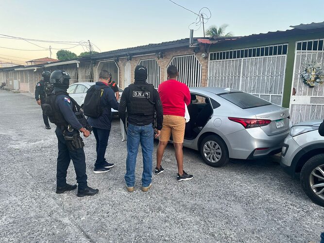 Noticia Radio Panamá | Operación Halcón 1: Aprehenden a 10 personas y decomisan arma, municiones y presunta droga