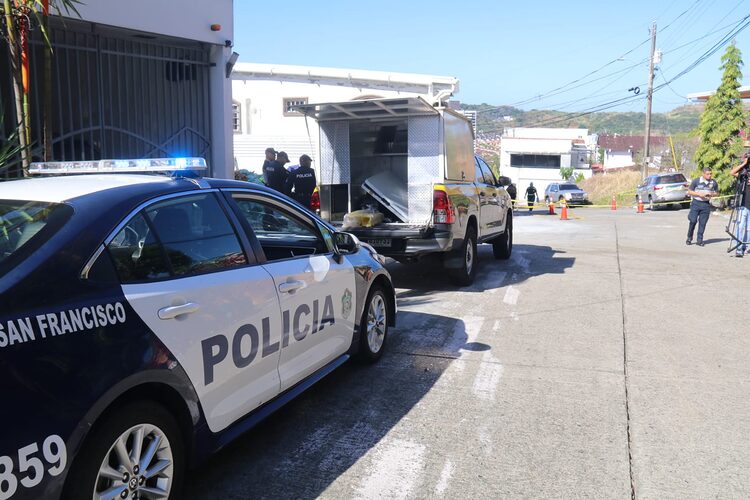 Noticia Radio Panamá | Policía y Ministerio Público inician investigaciones por intento de robo en casa de Diputado Benicio Robinson