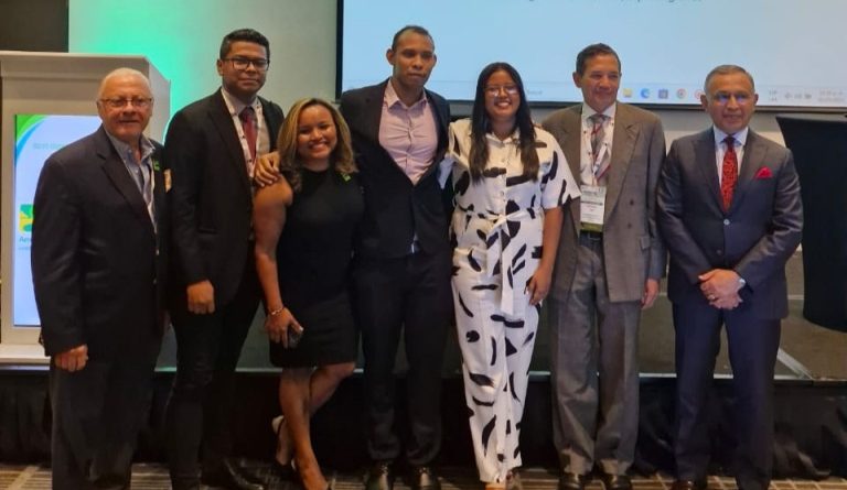 Noticia Radio Panamá | “Médicos residentes de la CSS ganan concurso regional”