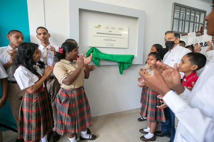 Noticia Radio Panamá | “Presidente Cortizo declara la apertura del año escolar 2024 en nuevo colegio en Colón”