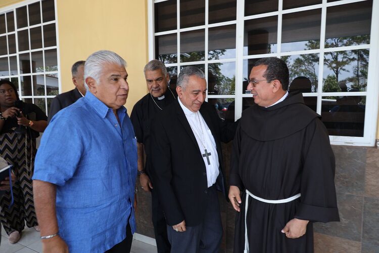 Featured image for “Obispos panameños se reúnen con José Raúl Mulino”