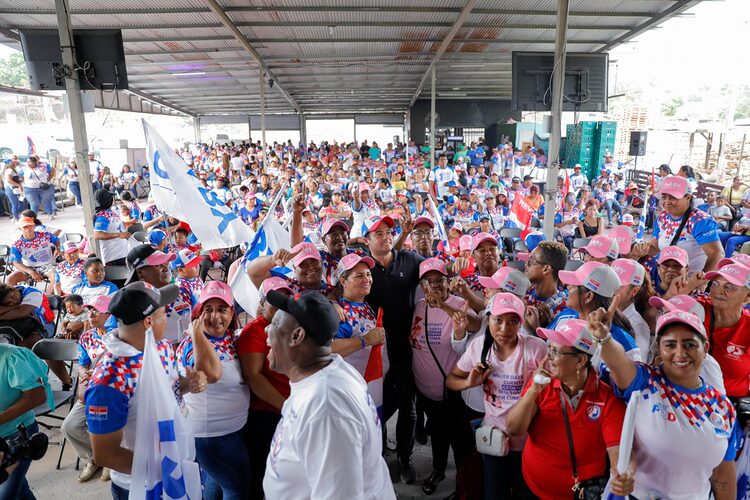 Noticia Radio Panamá | Gaby Carrizo recibe contundente respaldo en Panamá Norte