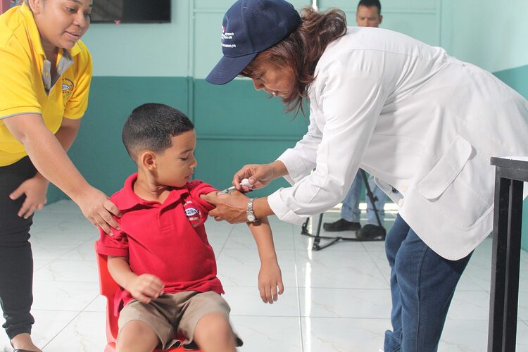 Featured image for “Intensificarán jornadas de vacunación contra el sarampión, se establecerán puestos fijos en el fin de semana”