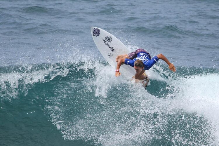 “El panameño Tao Rodríguez destaca en el QS Barbados Surf Pro”