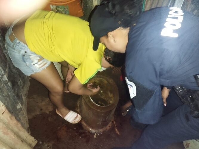 Featured image for “Unidades policiales rescatan a un recién nacido que cayó en una letrina”