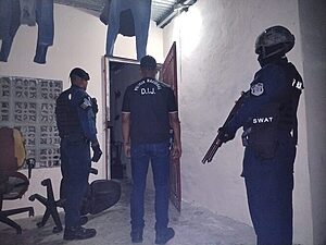 Noticias Radio Panamá | “Realizan 20 allanamientos en Colón, aprendiendo a 18 personas”