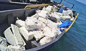 “Decomisan 300 paquetes de droga y 18 galones de cocaína líquida incautados en Guna Yala”