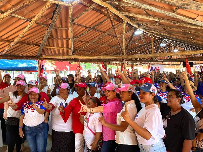 Noticia Radio Panamá | Río Hato, El Chirú y Antón muestran su respaldo a Gaby Carrizo, tras la visita de su esposa Julieta