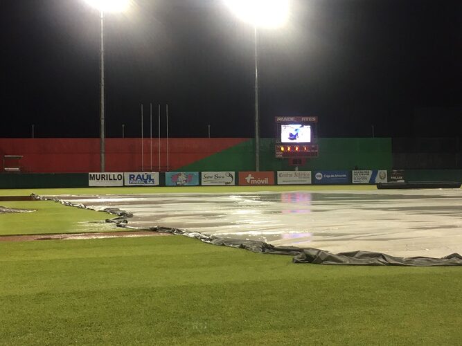 Featured image for “Reprograman partidos de la Final del Béisbol Mayor debido a la lluvia”