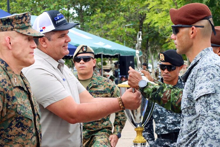 Noticia Radio Panamá | “Inauguran competencia internacional Fuerza”