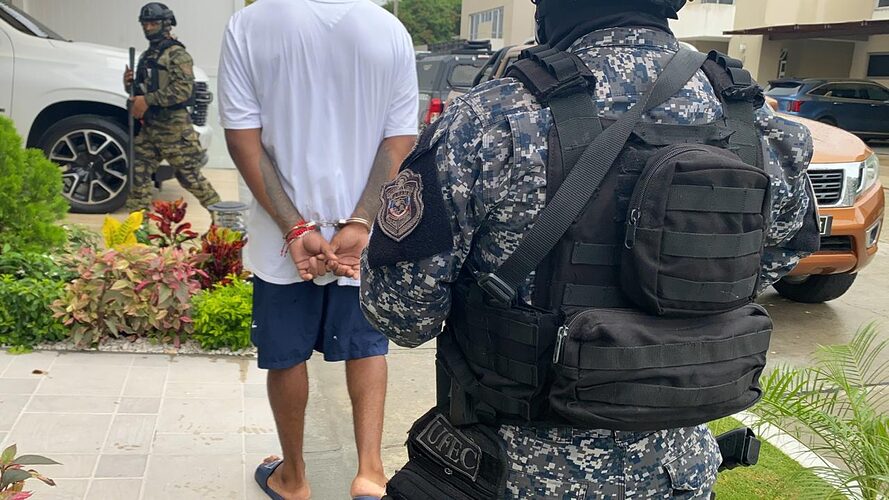 Noticia Radio Panamá | “Policía aprehende a cabecilla de banda terrorista que opera en Ecuador”