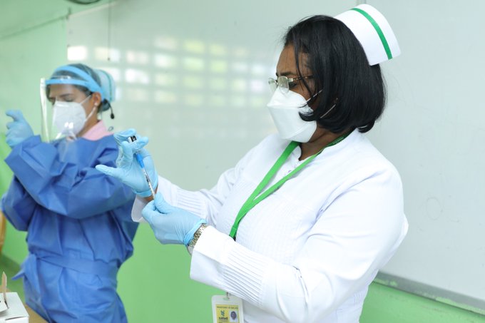Noticia Radio Panamá | “La próxima semana arribarán al país vacunas Hexavalente y de la Influenza”